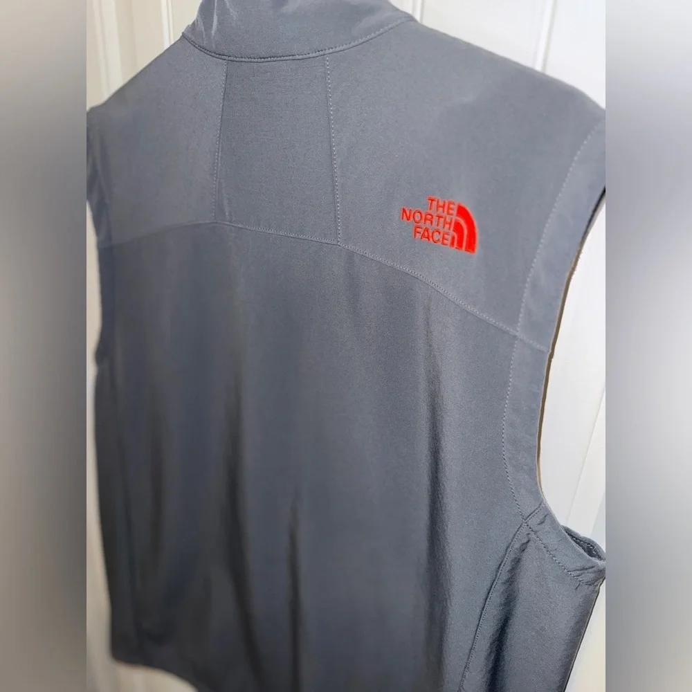 The North Face Men's Apex Bionic Vest Large in gray and Orange